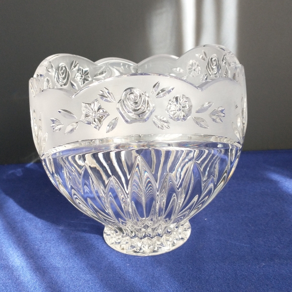 CRYSTAL GERMAN ROSES Candy BOWL - Picture 2 of 12